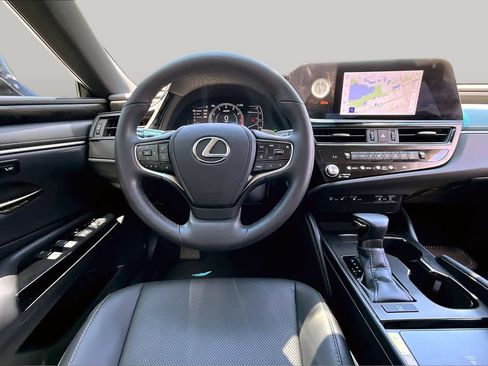 Used 2024 Lexus ES 350 w/ Premium Package FWD image 6