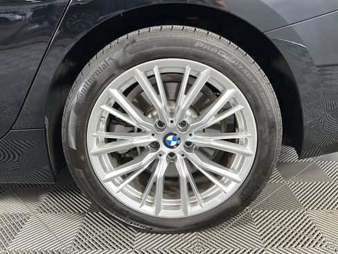Used 2023 BMW 330i xDrive Sedan w/ Driving Assistance Package AWD/4WD image 11