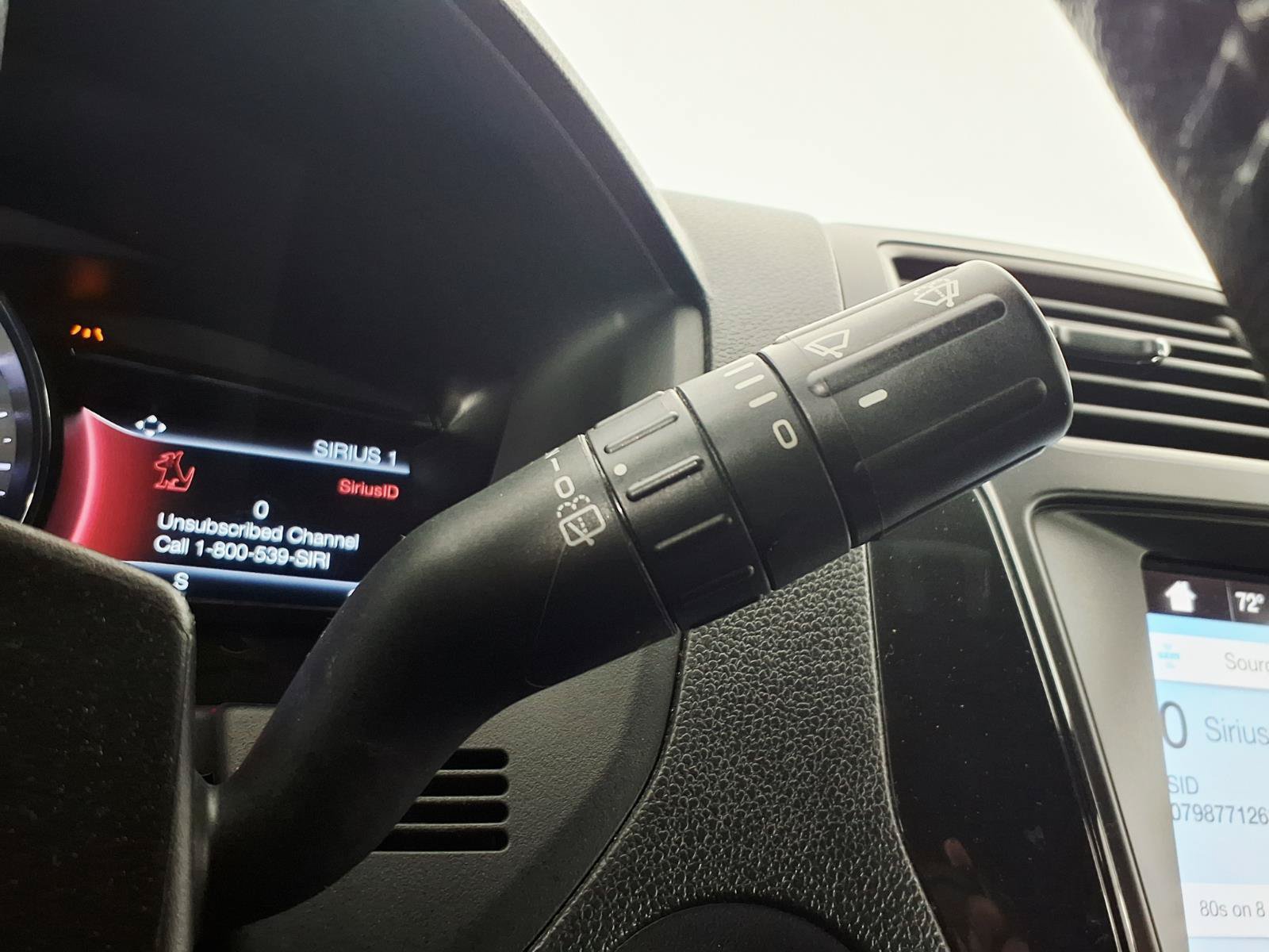 Used 2018 Ford Explorer XLT w/ Equipment Group 201A FWD image 24