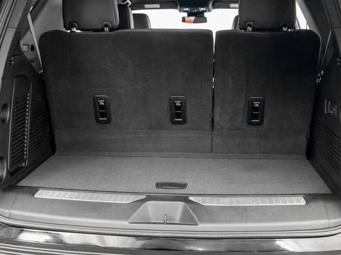 Used 2025 GMC Yukon Denali image 54