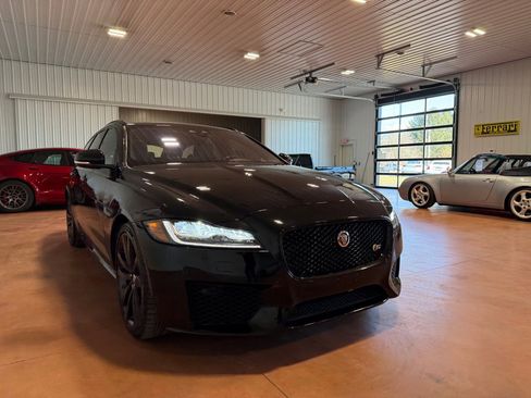 Used 2018 Jaguar XF S image 6