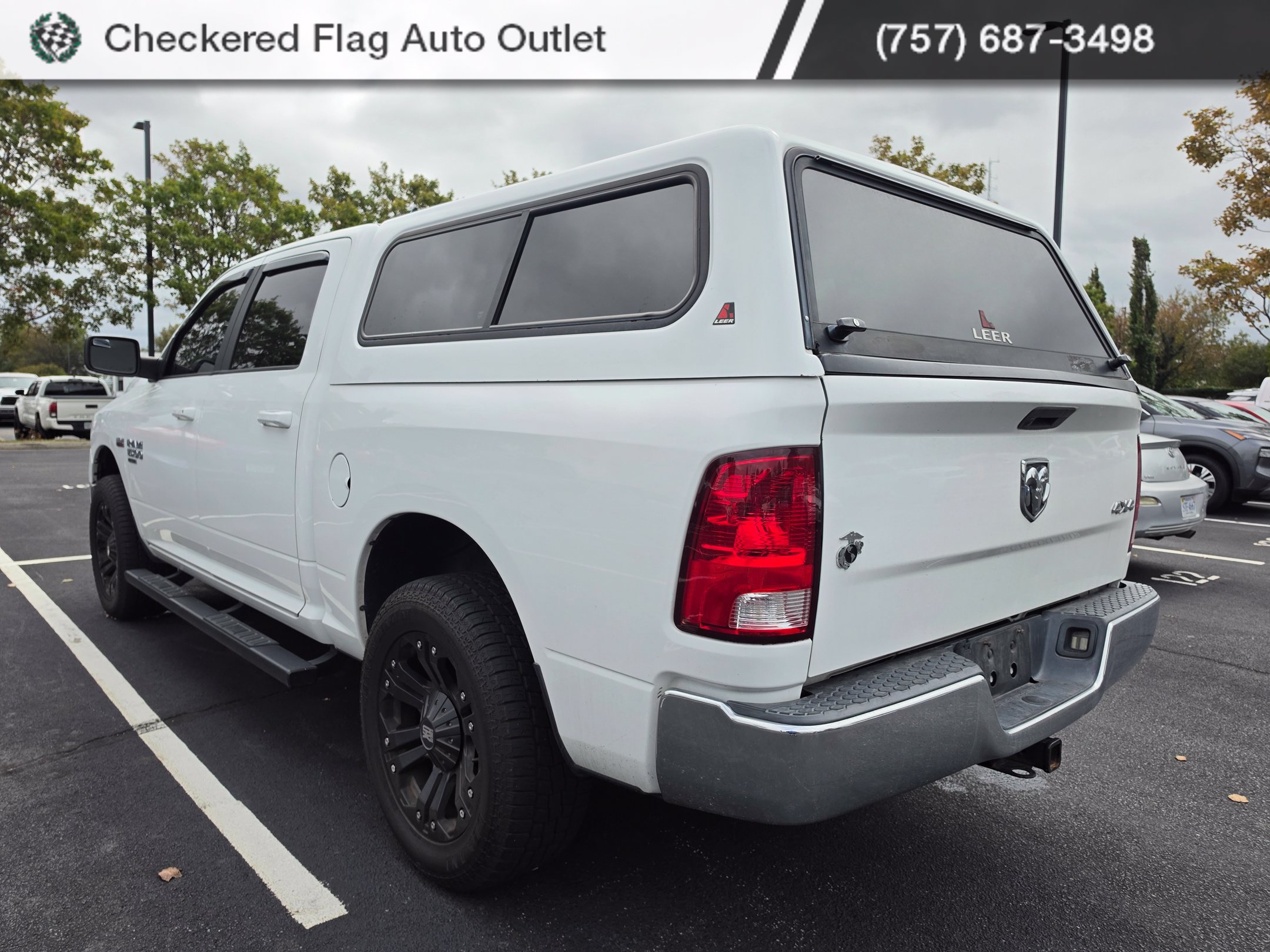 Used 2019 RAM 1500 Classic SLT w/ Luxury Group AWD/4WD image 4