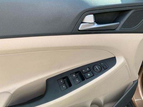 Used 2017 Hyundai Tucson Sport AWD/4WD image 10
