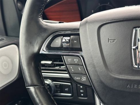 Used 2021 Lincoln Navigator Reserve image 31