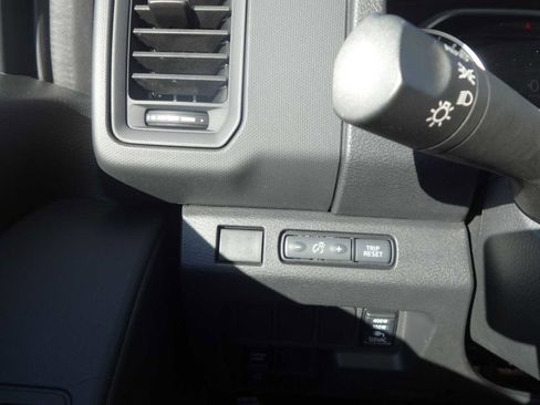 Used 2024 Nissan Frontier S w/ S Utility Package image 16