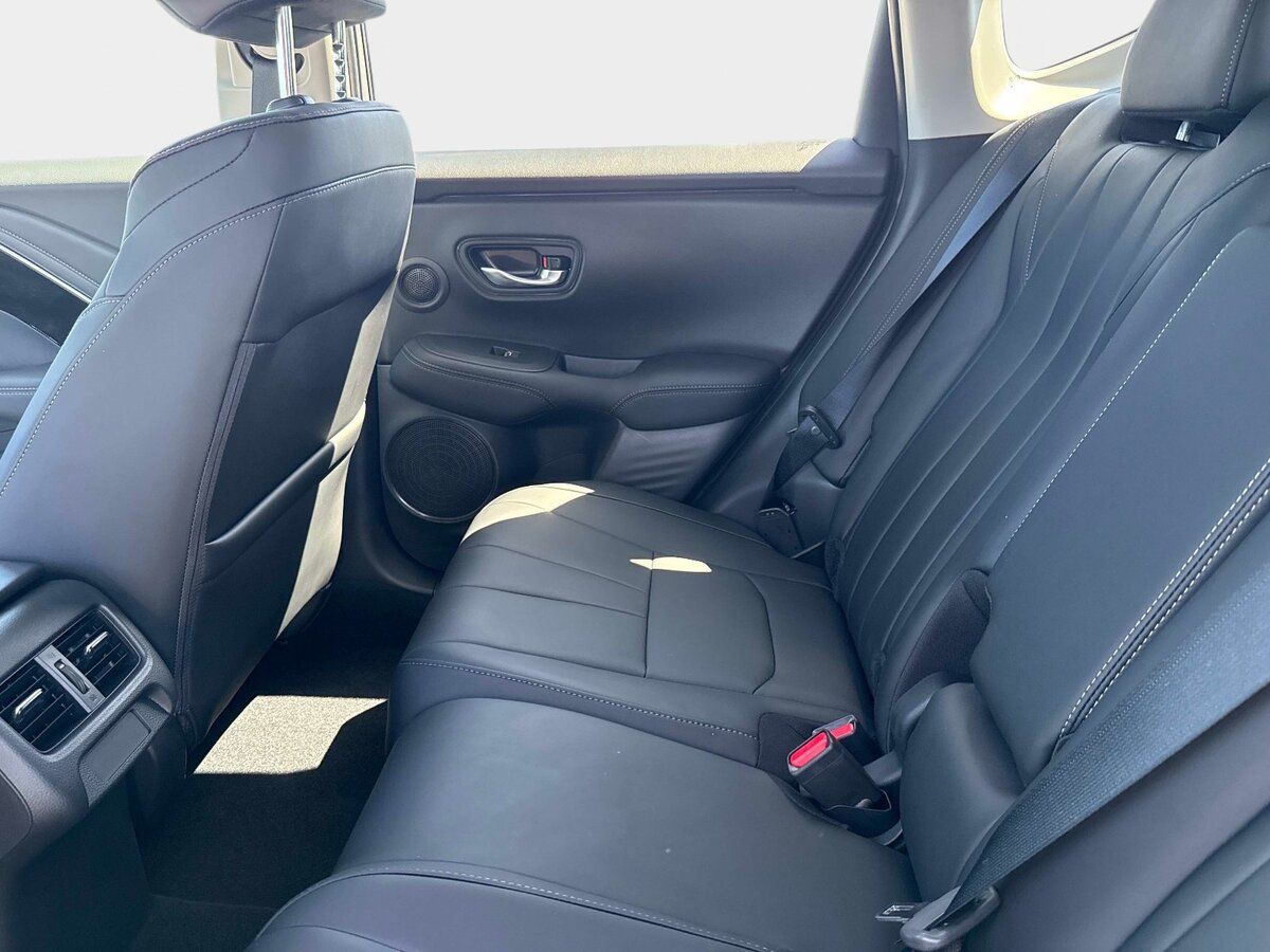 Certified 2025 Acura ADX AWD image 13