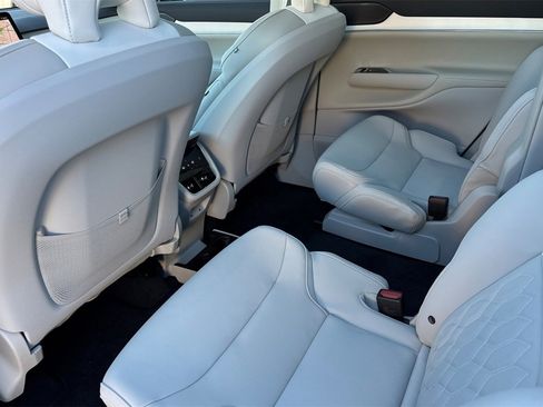 New 2025 Volvo EX90 Plus image 4