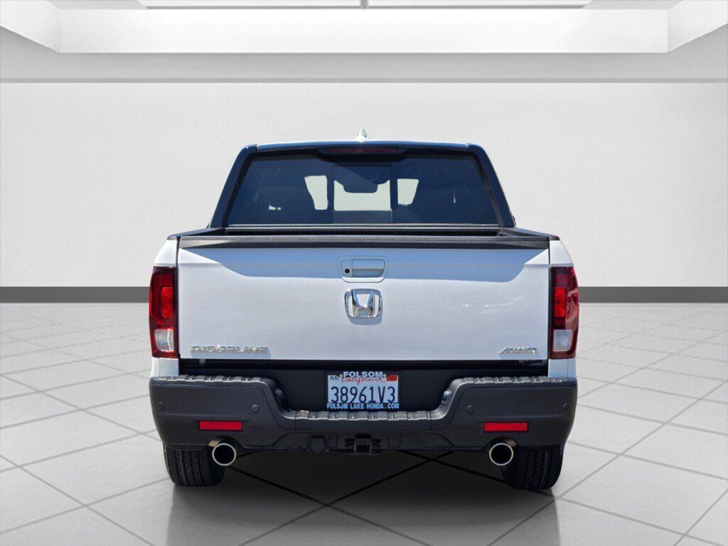Certified 2023 Honda Ridgeline Black Edition image 6
