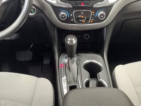 Used 2020 Chevrolet Equinox LT AWD/4WD image 36