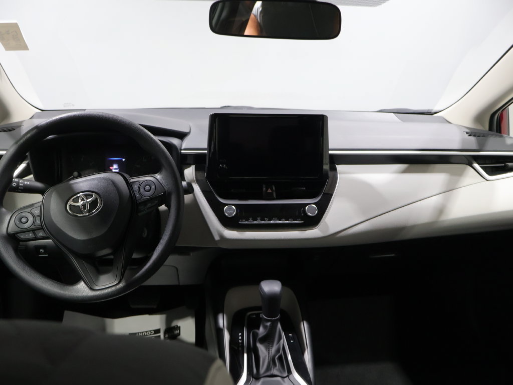 Used 2025 Toyota Corolla LE FWD image 16
