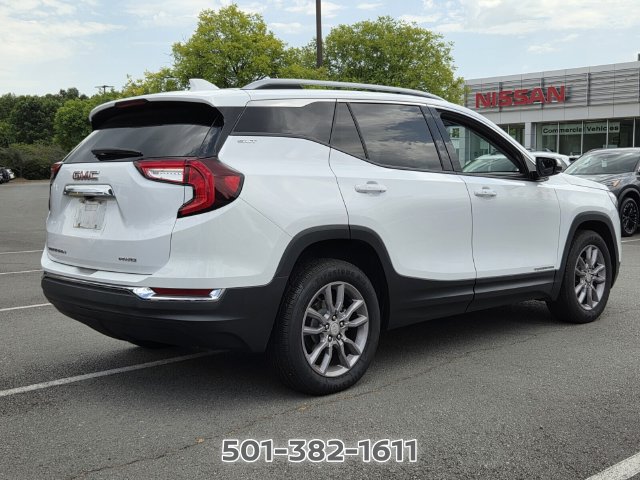 Used 2024 GMC Terrain SLT AWD/4WD image 4