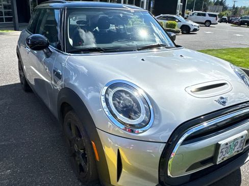 Used 2024 MINI Cooper SE FWD image 6