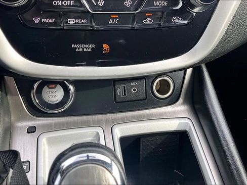 Used 2018 Nissan Murano SV AWD/4WD image 16