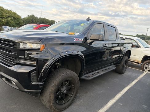 Used 2021 Chevrolet Silverado 1500 RST w/ Z71 Off-Road Package AWD/4WD image 3