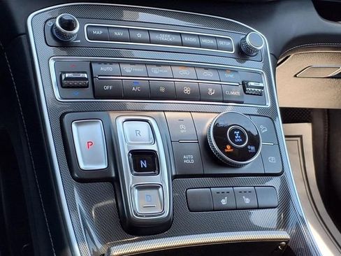 Used 2022 Hyundai Santa Fe SEL w/ Convenience + Premium Package image 16