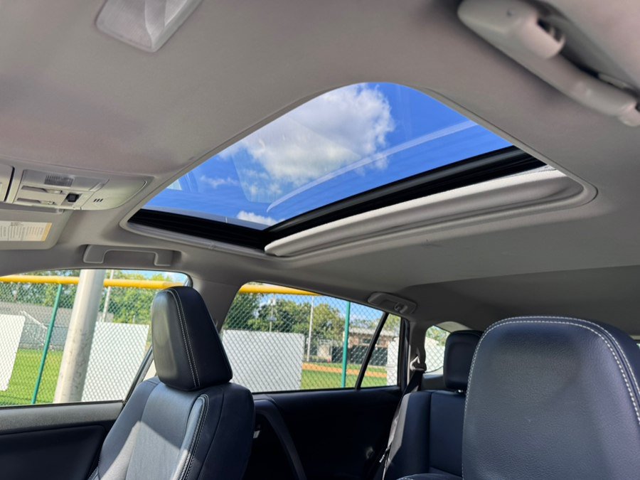 Used 2016 Toyota RAV4 Limited AWD/4WD image 12
