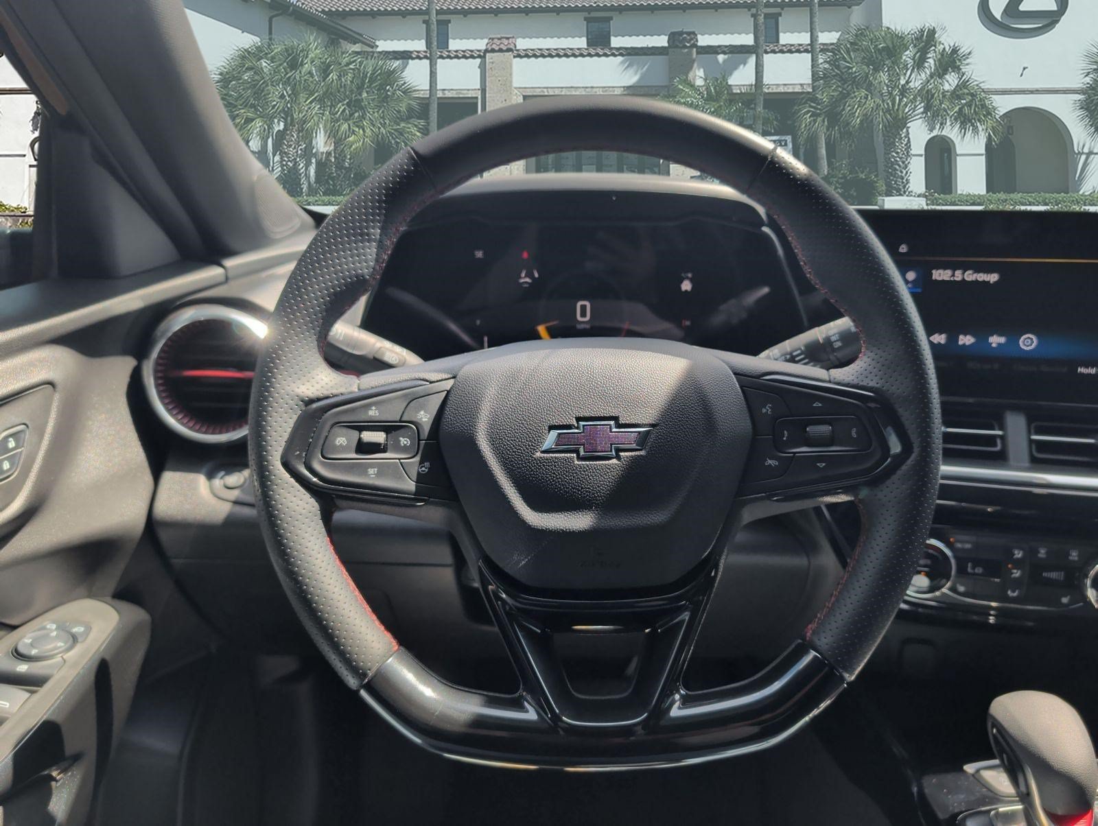 Used 2025 Chevrolet Trax RS w/ Driver Confidence Package FWD image 13