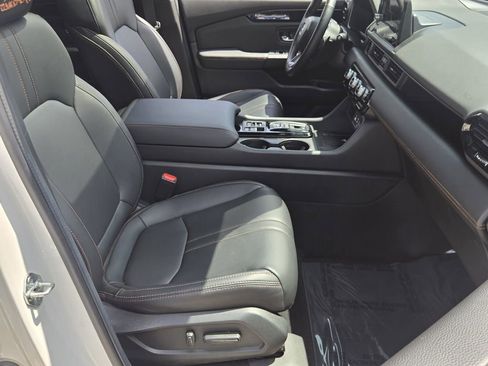 Certified 2024 Honda Pilot TrailSport image 19