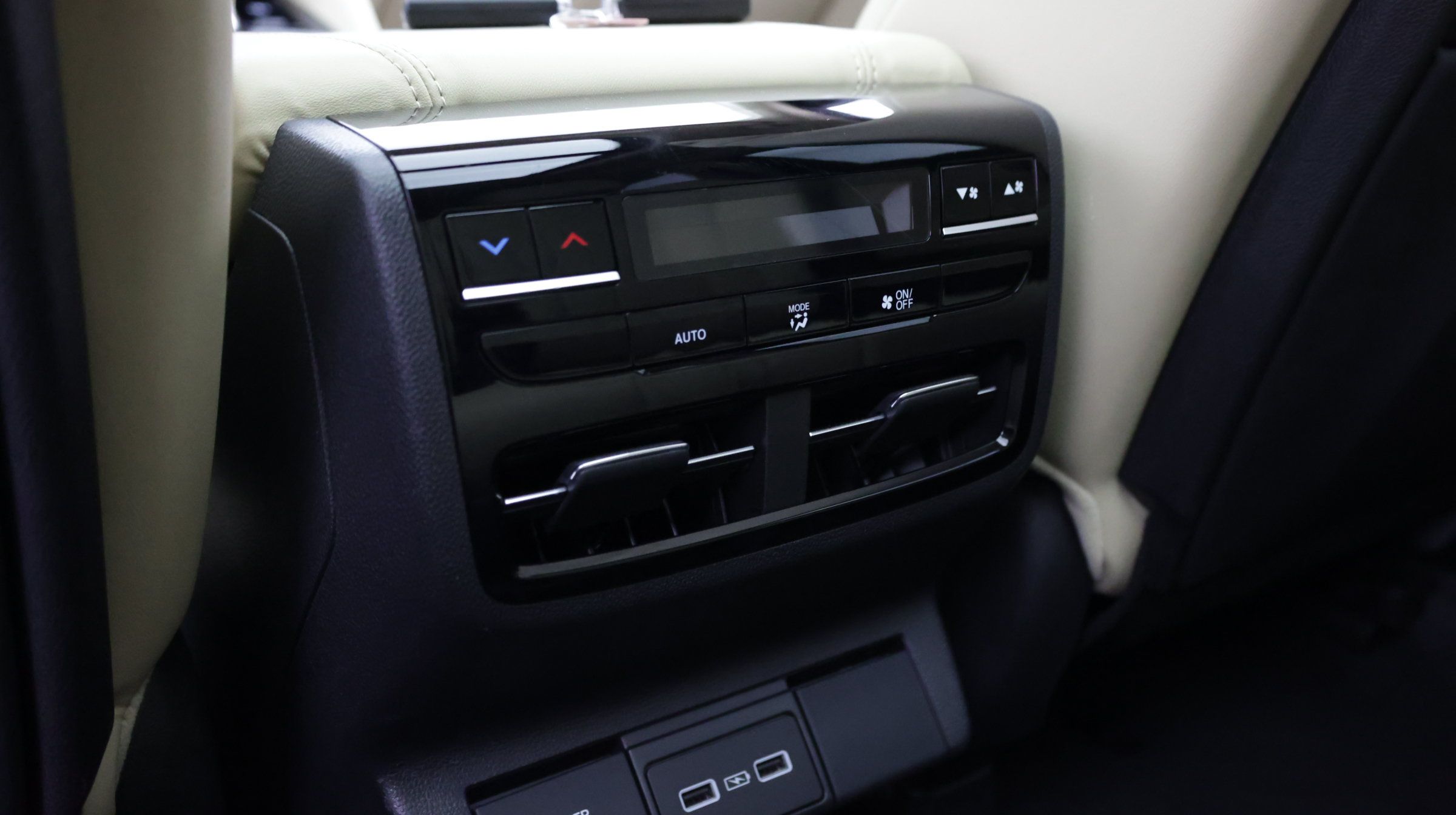 Used 2023 Acura MDX w/ Technology Package AWD/4WD image 37
