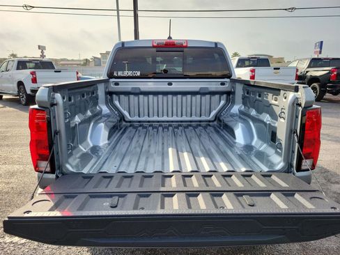New 2025 Chevrolet Colorado LT RWD image 24