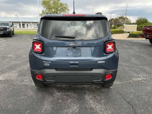 Used 2022 Jeep Renegade Latitude w/ Convenience Group AWD/4WD image 6
