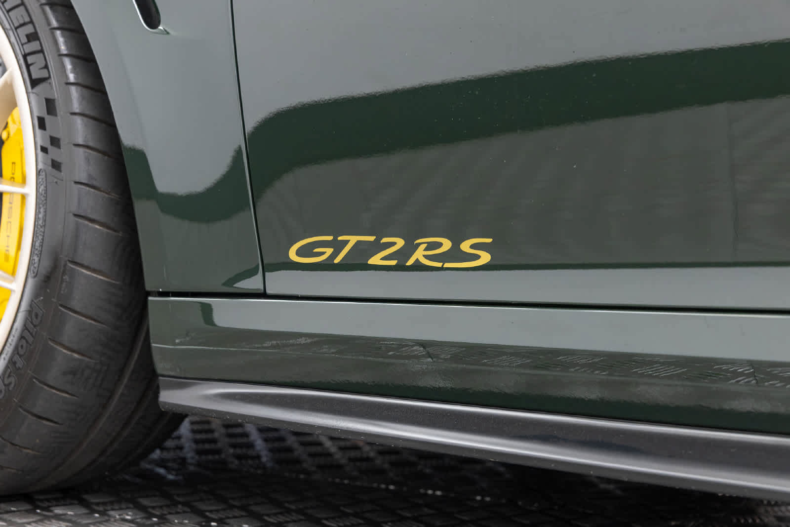 Used 2018 Porsche 911 GT2 RS RWD image 7