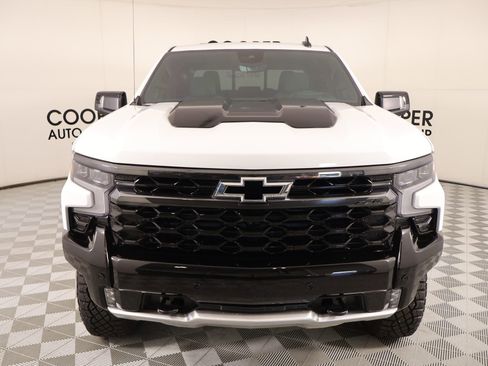 Used 2025 Chevrolet Silverado 1500 ZR2 w/ Technology Package AWD/4WD image 11