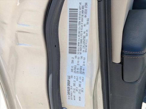 Used 2015 Jeep Cherokee Limited w/ Luxury Group image 23