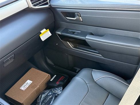 New 2026 Toyota Tundra Limited image 17