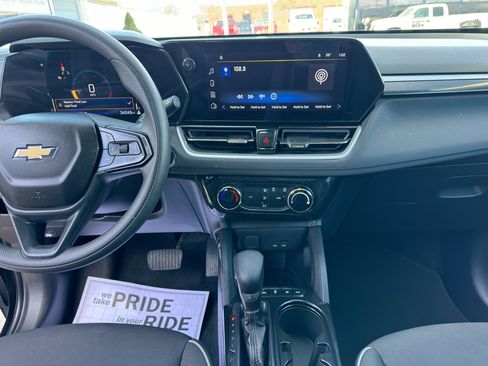 Used 2025 Chevrolet TrailBlazer LT image 10