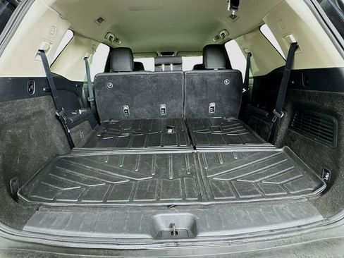 Used 2024 Nissan Pathfinder SV FWD image 27