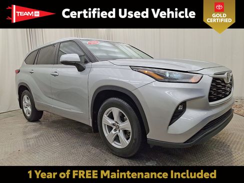 Used 2023 Toyota Highlander LE image 1