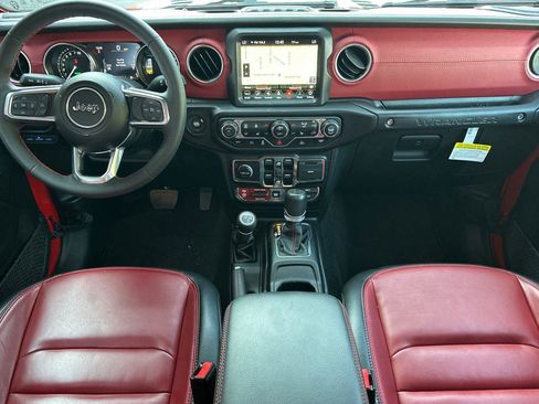 Used 2023 Jeep Wrangler Unlimited Rubicon 4xe image 14