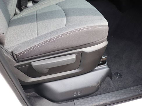 New 2024 RAM 2500 Big Horn w/ Towing Technology Group image 25