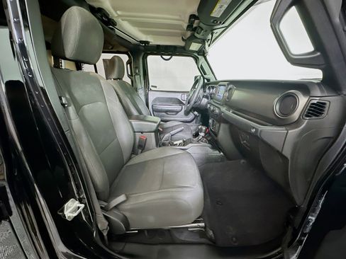 Used 2023 Jeep Gladiator Sport image 28