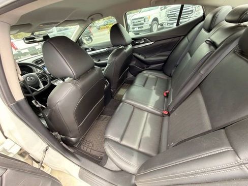 Used 2017 Nissan Maxima 3.5 SV image 9