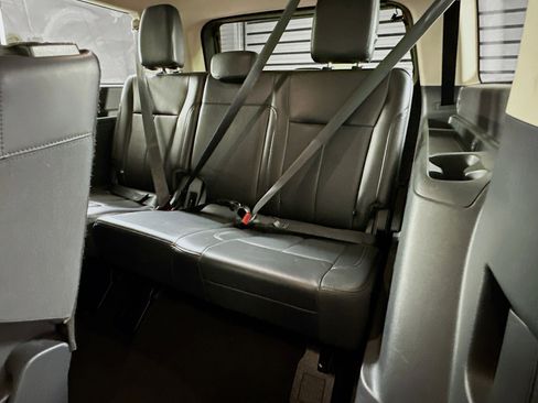 Used 2024 Ford Expedition Max XLT image 29