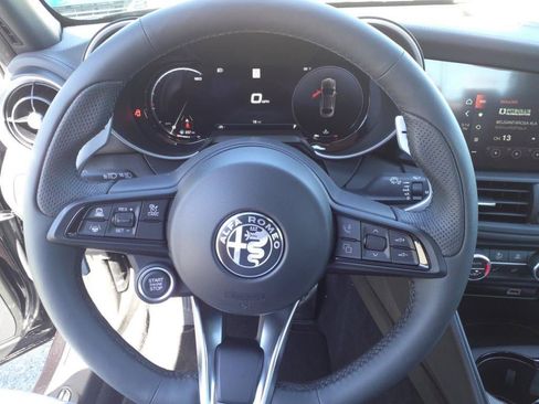 New 2025 Alfa Romeo Giulia RWD image 15