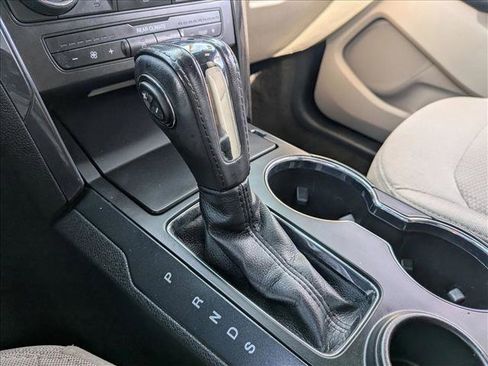 Used 2018 Ford Explorer XLT image 11