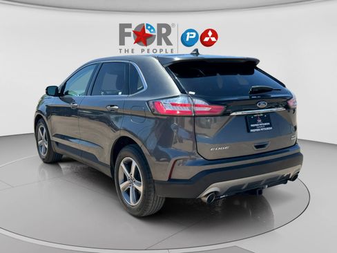 Used 2020 Ford Edge SEL w/ Convenience Package image 3