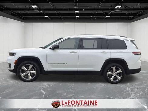 Used 2022 Jeep Grand Cherokee L Limited AWD/4WD image 2