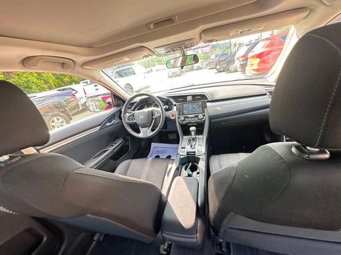 Used 2018 Honda Civic EX image 9