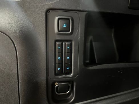 Certified 2025 Ford Expedition Active AWD/4WD image 15