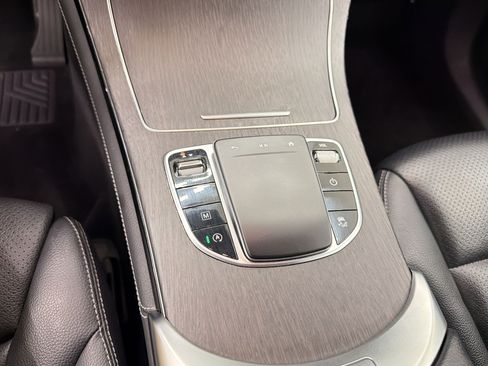 Used 2020 Mercedes-Benz GLC 300 4MATIC image 24