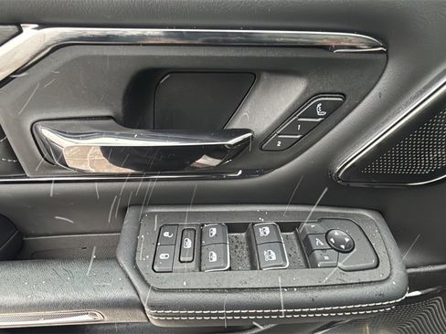 Used 2025 RAM 1500 Limited image 12