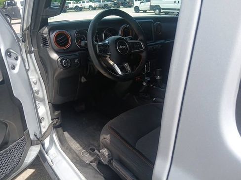 Used 2023 Jeep Gladiator Mojave w/ Cold Weather Group AWD/4WD image 49