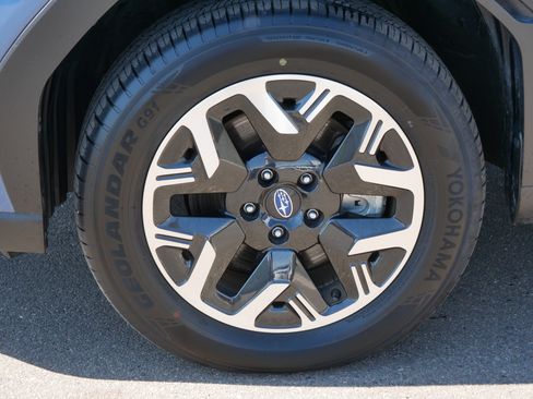Used 2025 Subaru Forester Premium AWD/4WD image 15