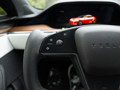 Used 2021 Tesla Model S Plaid image 24