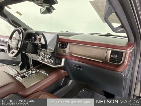 Used 2022 Ford Expedition Limited RWD image 33