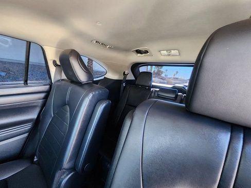 Used 2025 Toyota Highlander XLE image 14